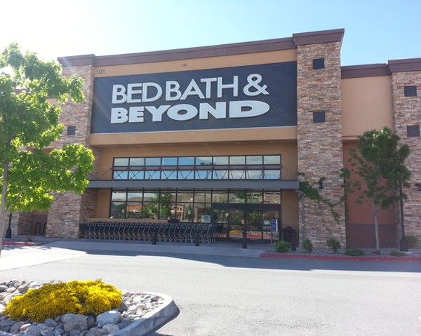 image of a bed bath and beyond store front